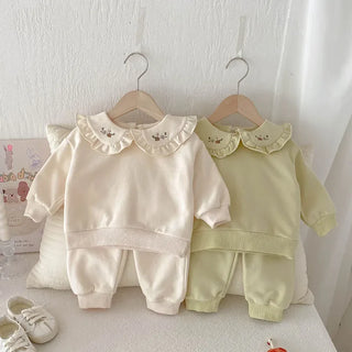 Embroidered Collar Jogger Det